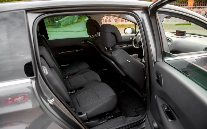 Peugeot 5008 cena 20900 przebieg: 191000, rok produkcji 2010 z Siedliszcze małe 562